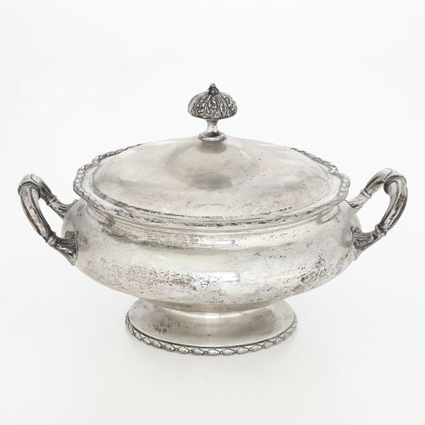 Zuppiera. Argenteria italiana del XX secolo, argentiere Cesa, Alessandria per gioielleria A.Barabino