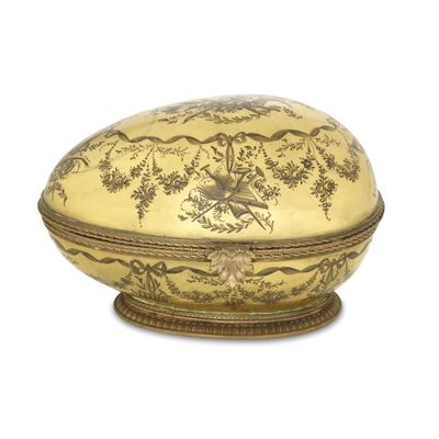 Uovo in Ceramica Dorata con Montatura in Bronzo, Francia XX Secolo