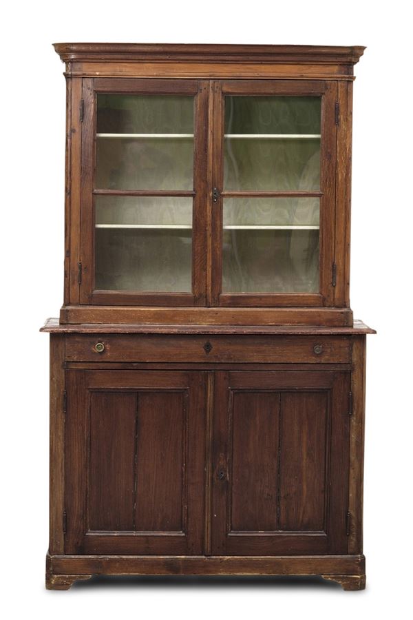 Credenza doppio corpo. XX secolo