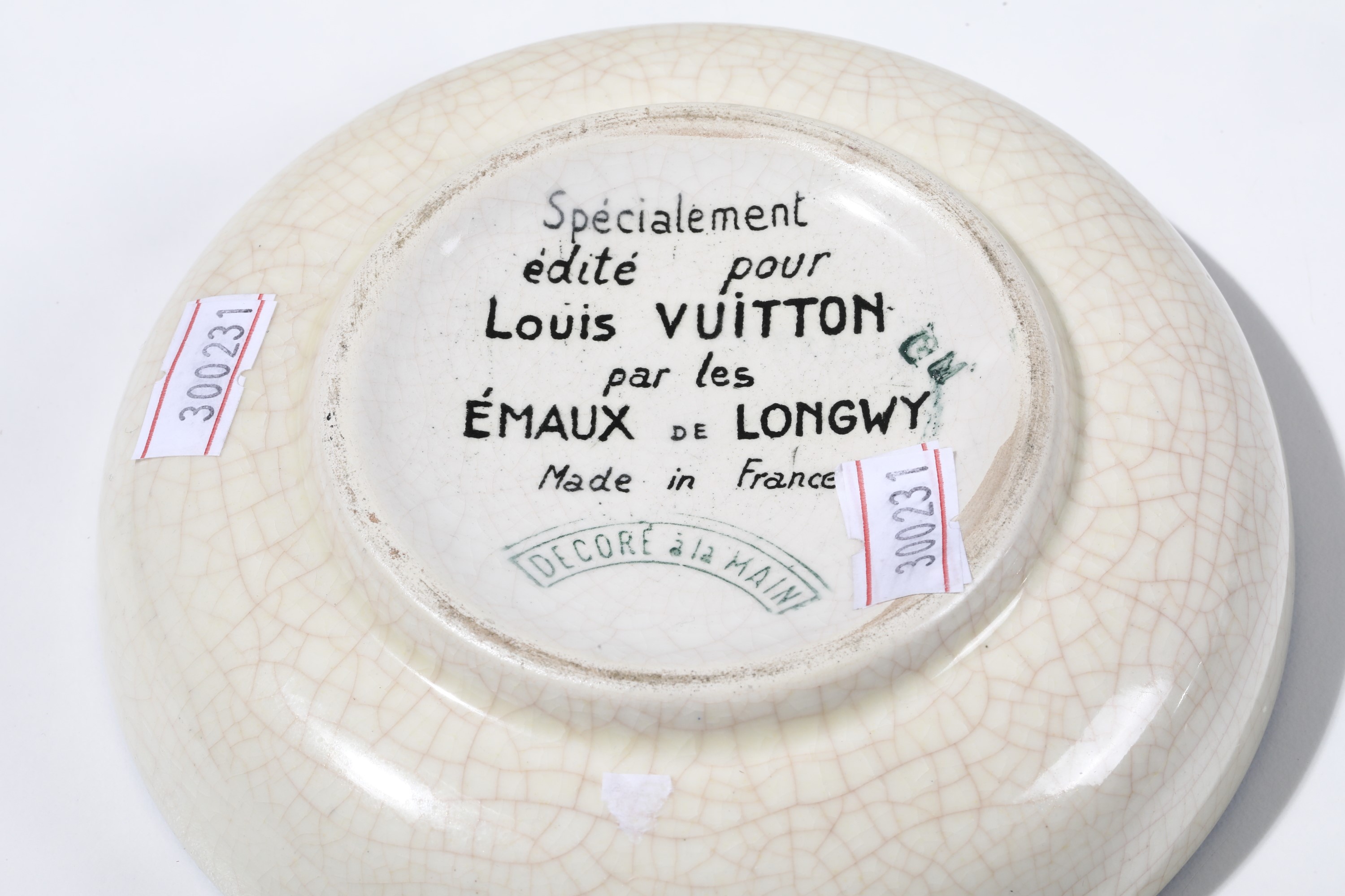 Ciotolina "louis Vuitton".francia, Manifattura di Longwy, XX Secolo.
