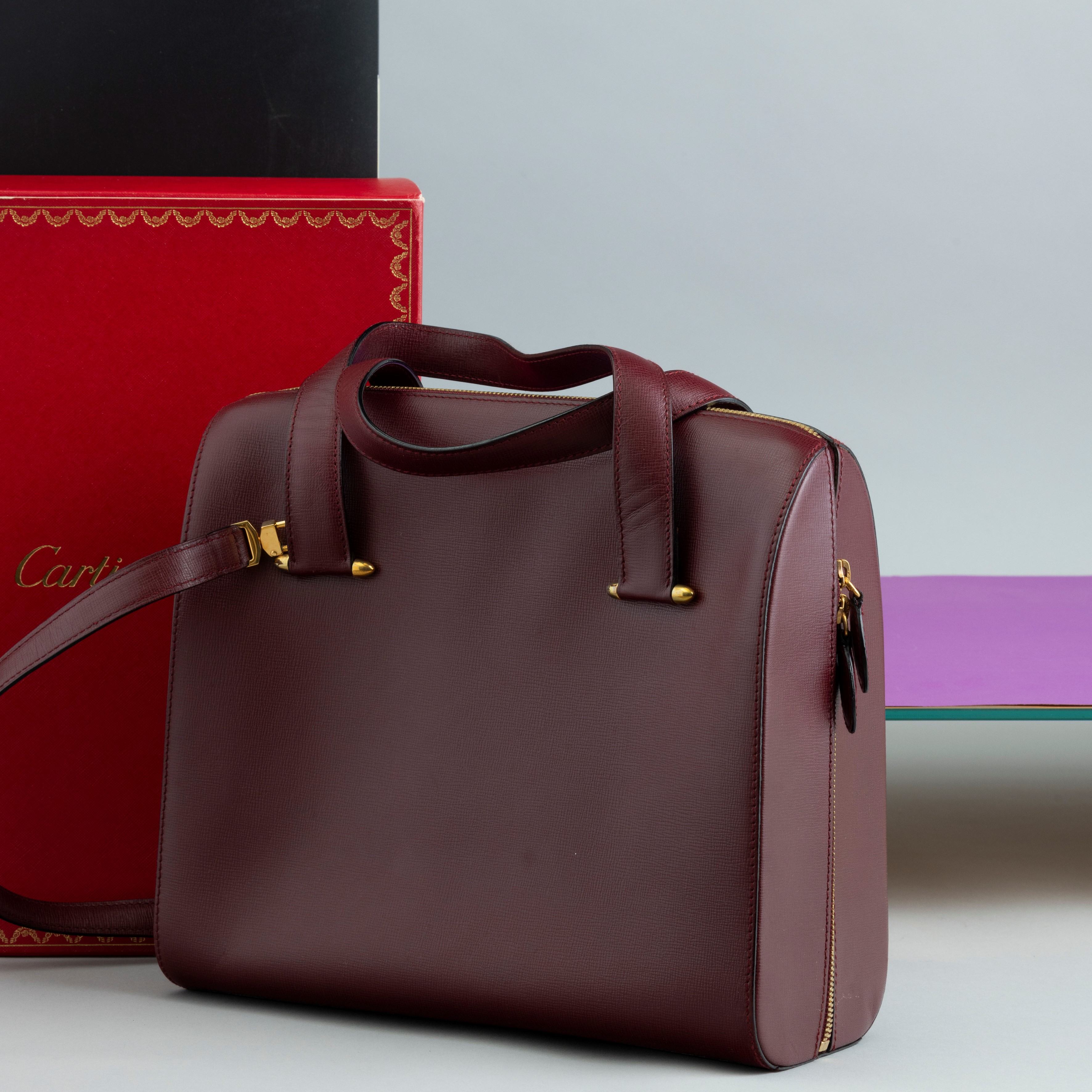 Cartier Shopper, con Tracolla, Scatola Originale, Nos, Card di Garanzia, Alcune Macchie sulla Dus...
