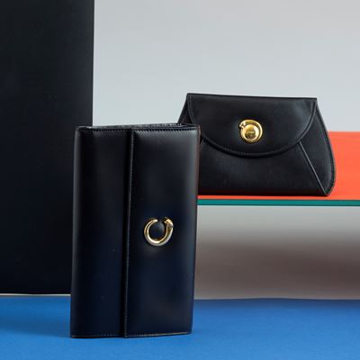 Cartier Lotto di un Portafoglio, 18x11 CM e un Portamonete in Pelle Nera 15x9 CM, Nos, Difetti