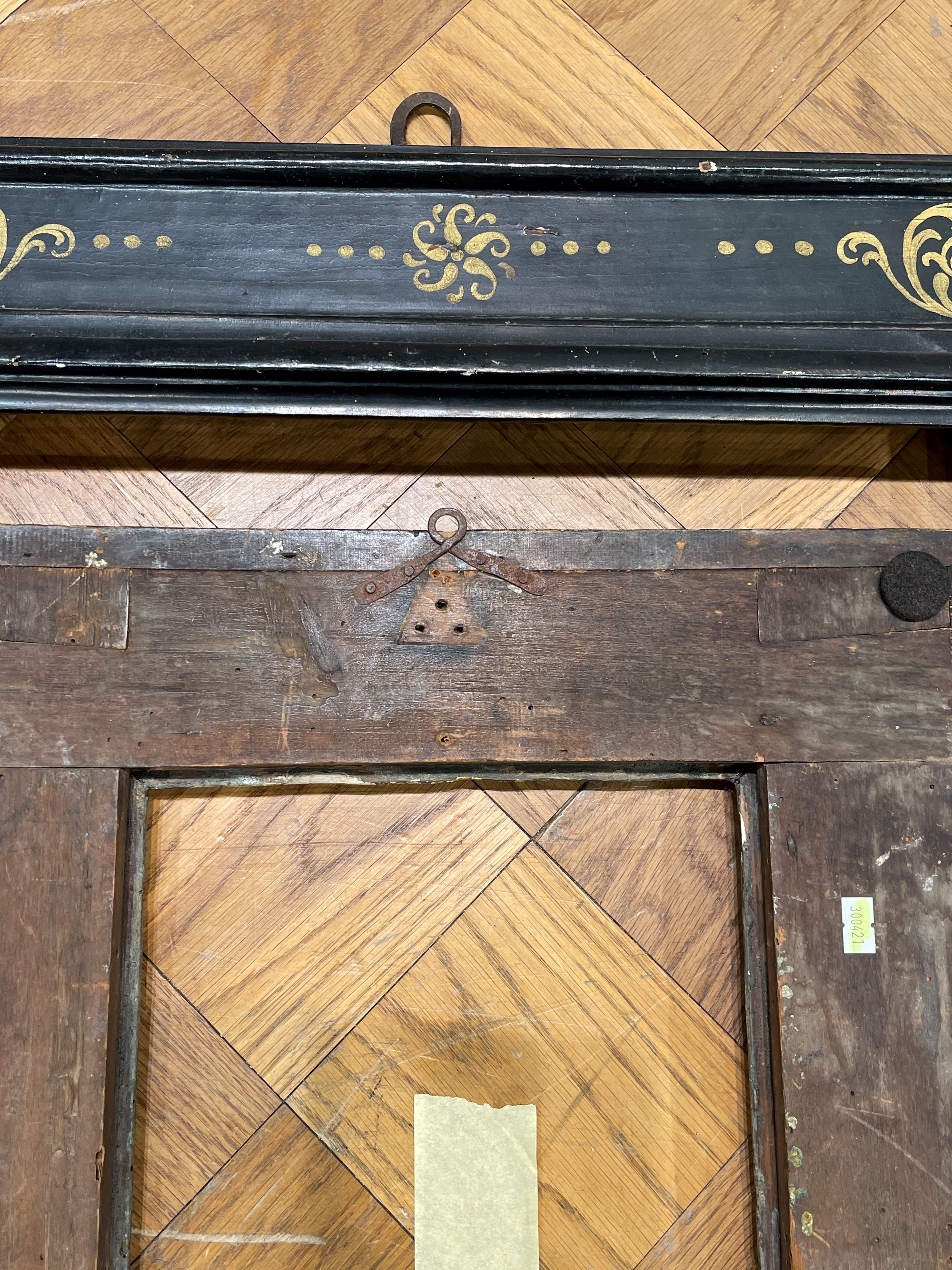 Cornice a Cassetta in Legno Ebanizzato e Dorato, Toscana XVII Secolo