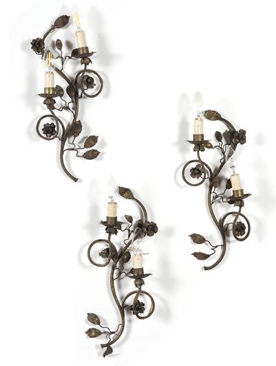 Tre Appliques a Due Luci in Metallo. XX Secolo