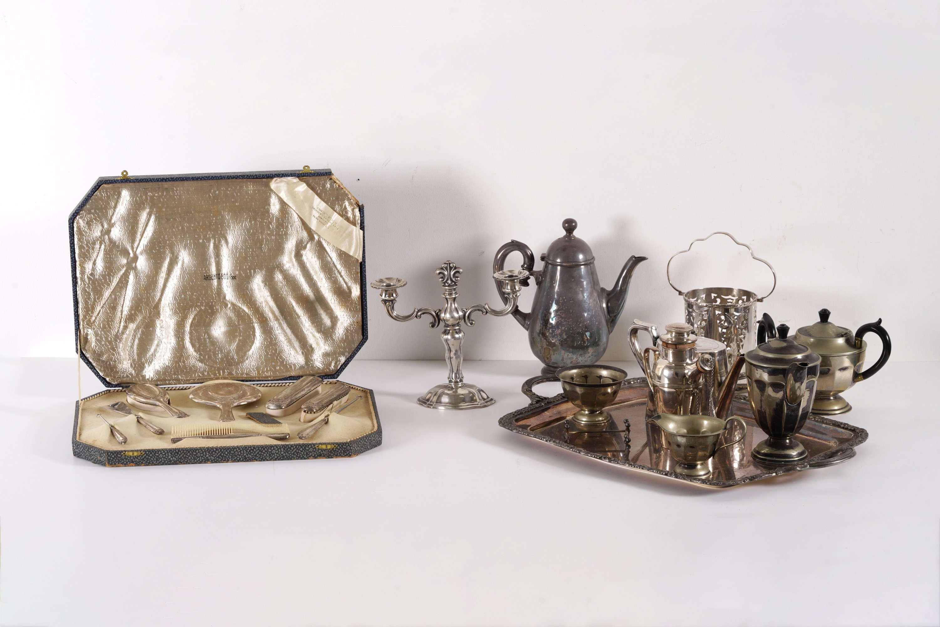 Lotto di Oggetti in Metallo Argentato e Argento