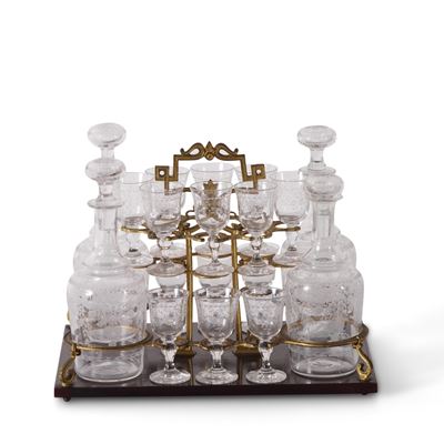 Set Porta Liquori in Metallo Dorato. Inizio XX Secolo