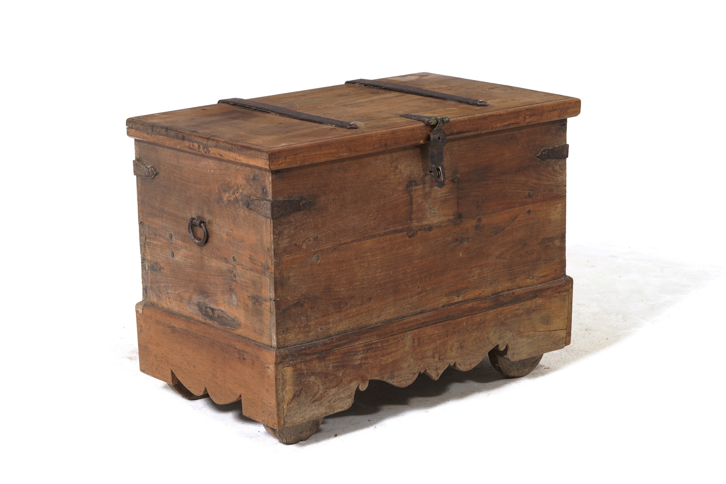 Piccola Cassapanca in Legno. XVII Secolo