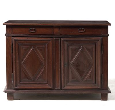 Credenza a Due Ante Pannellate e Due Cassetti. Costruita con Elementi Antichi
