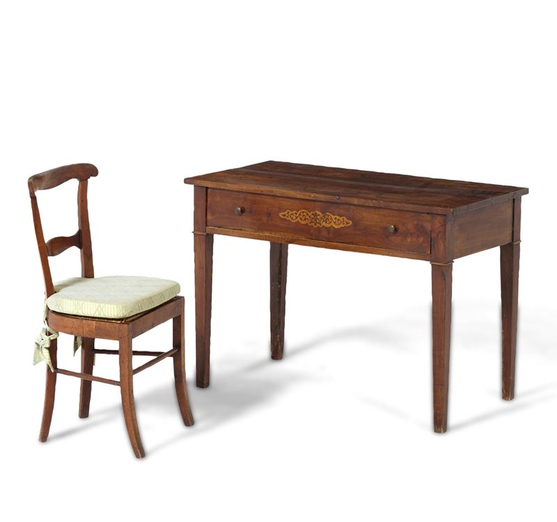 Scrittoio ad un cassetto intarsiato con seggiolina. XIX secolo  - Auction Fabio Fazio, furniture and memories of a country house - Cambi Casa d'Aste