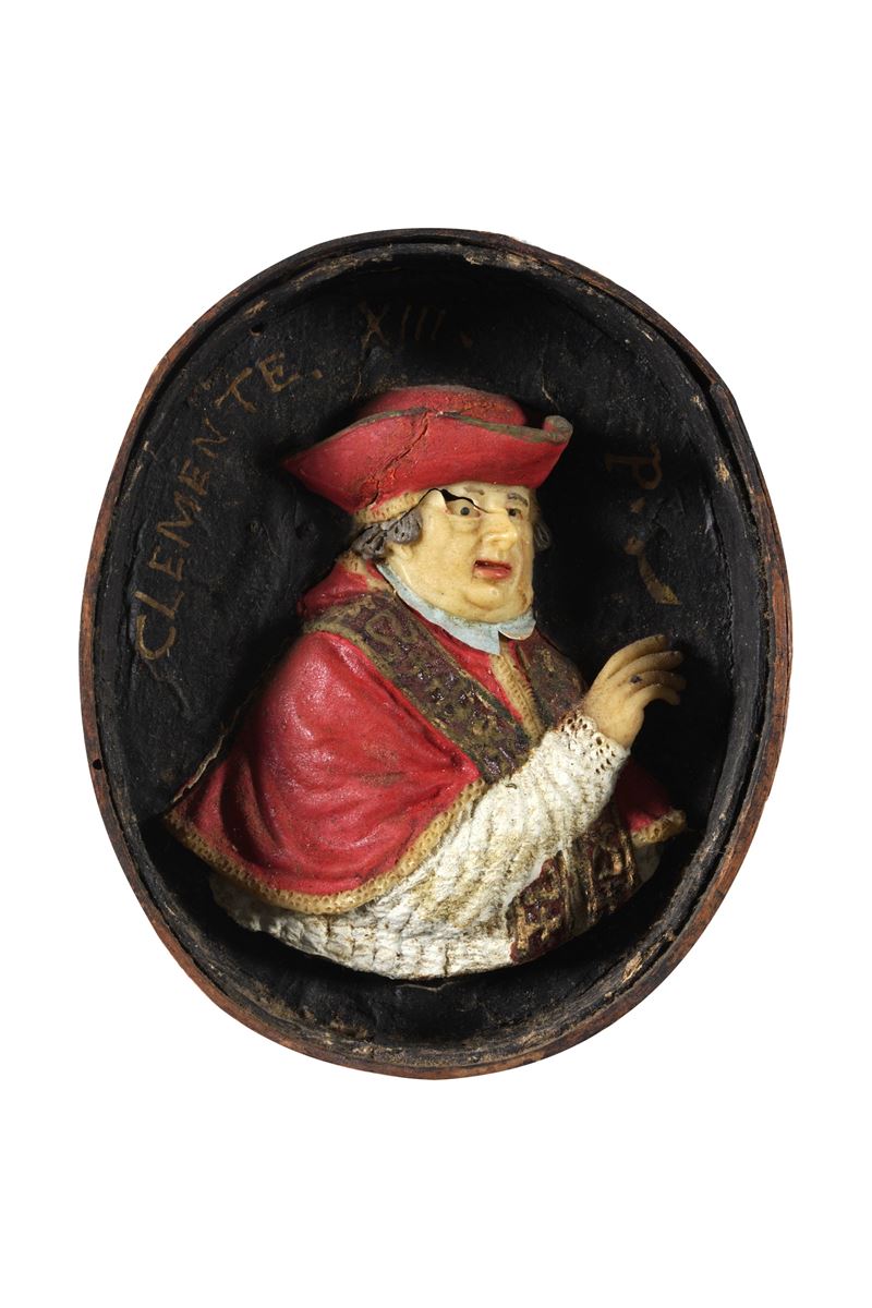 Teca devozionale con figura di Papa Clemente XIII in cera. XIX secolo  - Asta Fabio Fazio, arredi e ricordi di una casa di campagna - Cambi Casa d'Aste