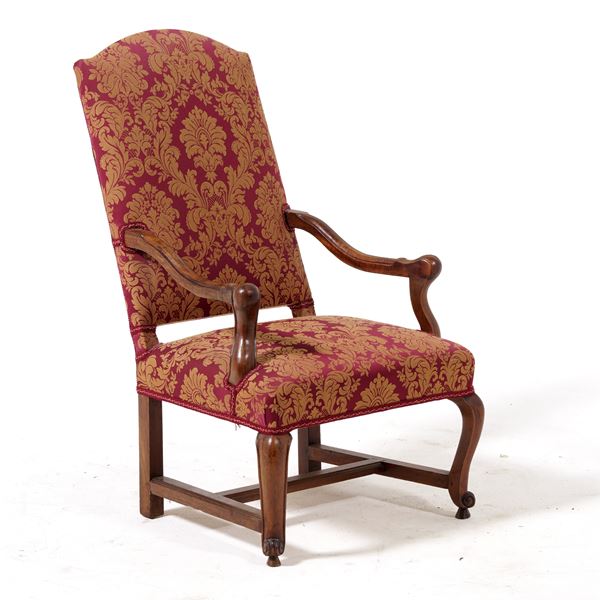 Poltrona in noce. XVIII secolo