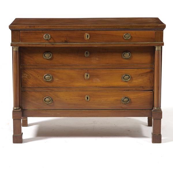 Comò Impero a quattro cassetti. XIX secolo