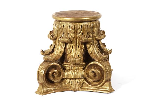 Capitello in legno intagliato e dorato. XVIII-XIX secolo