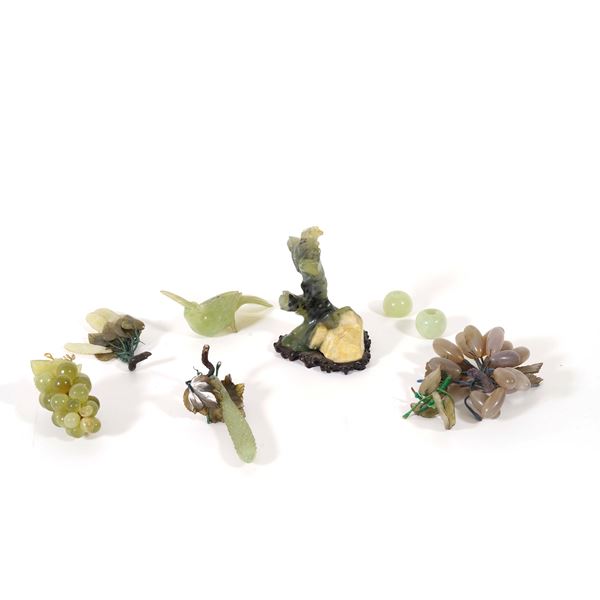 Lotto di frutta e volatile in giada