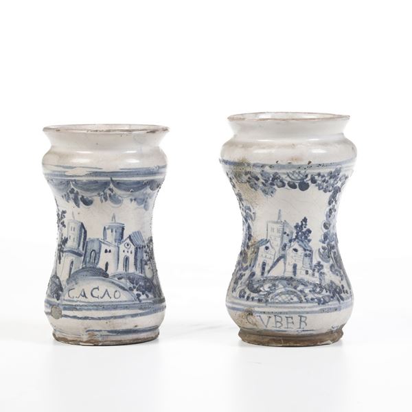 Coppia di albarelli datati 1763. Napoli, probabilmente XIX secolo.