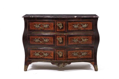 Commode. Francia, XVIII Secolo