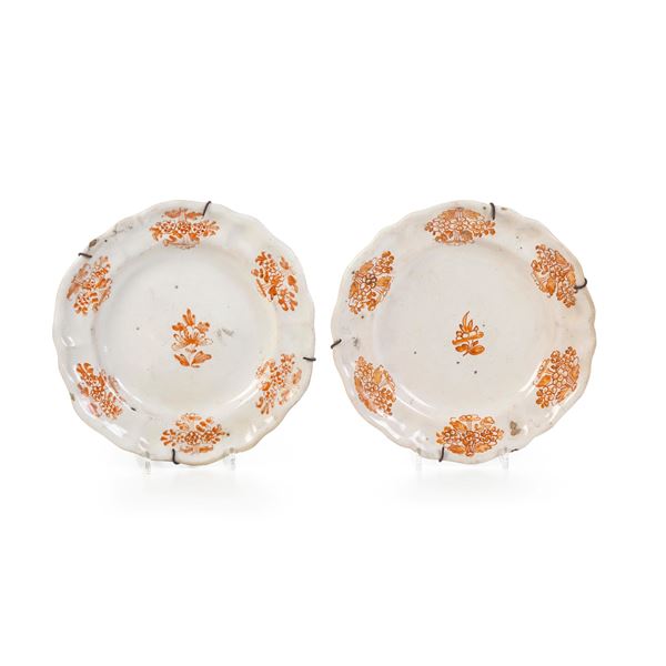 Due piatti. Savona, Manifattura Boselli, XVIII secolo.