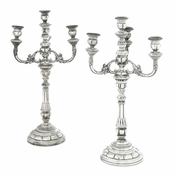 Coppia di candelabri a quattro fiamme. Regno di Sardegna, Novara o Vercelli. XIX secolo, Argentiere Giuseppe Sambonetti