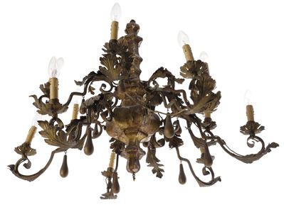 Lampadario a 12 Luci in Metallo Dorato. XIX Secolo