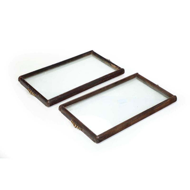 Due vassoio legno e vetro, XX secolo  - Auction Antiques - Cambi Casa d'Aste