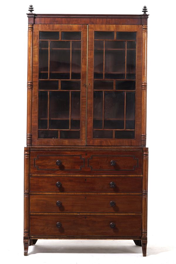 Credenza lastronata. XIX secolo
