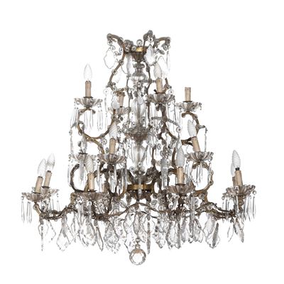 Lampadario in Metallo Dorato con Pendenti, Bobeches e Perlinature in Vetro Molato