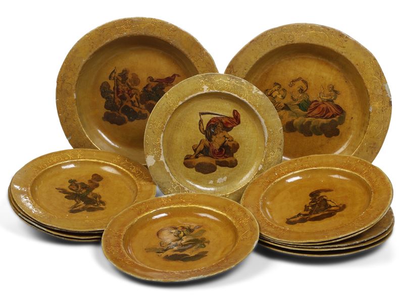Gruppo di piatti decorati ad arte povera con figure mitologiche. XVIII-XIX secolo  - Auction Antique - Cambi Casa d'Aste
