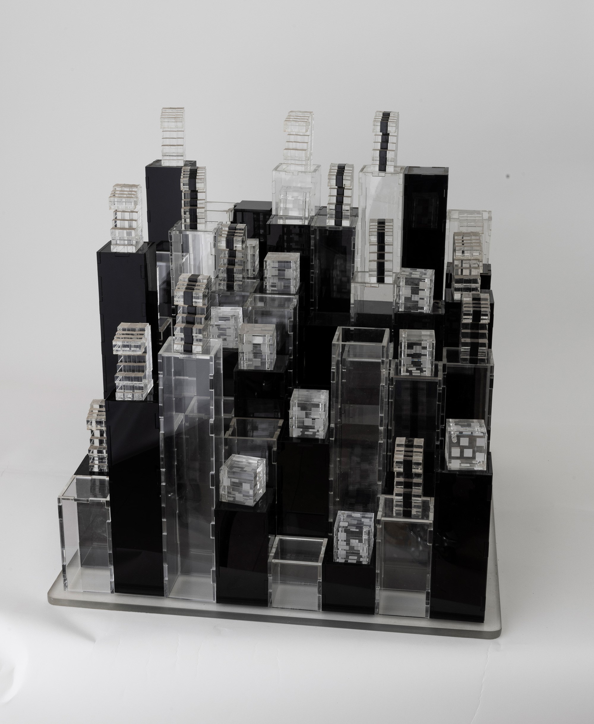 Raqs Media Collective - Rules to be Invented, scultura in plexiglas