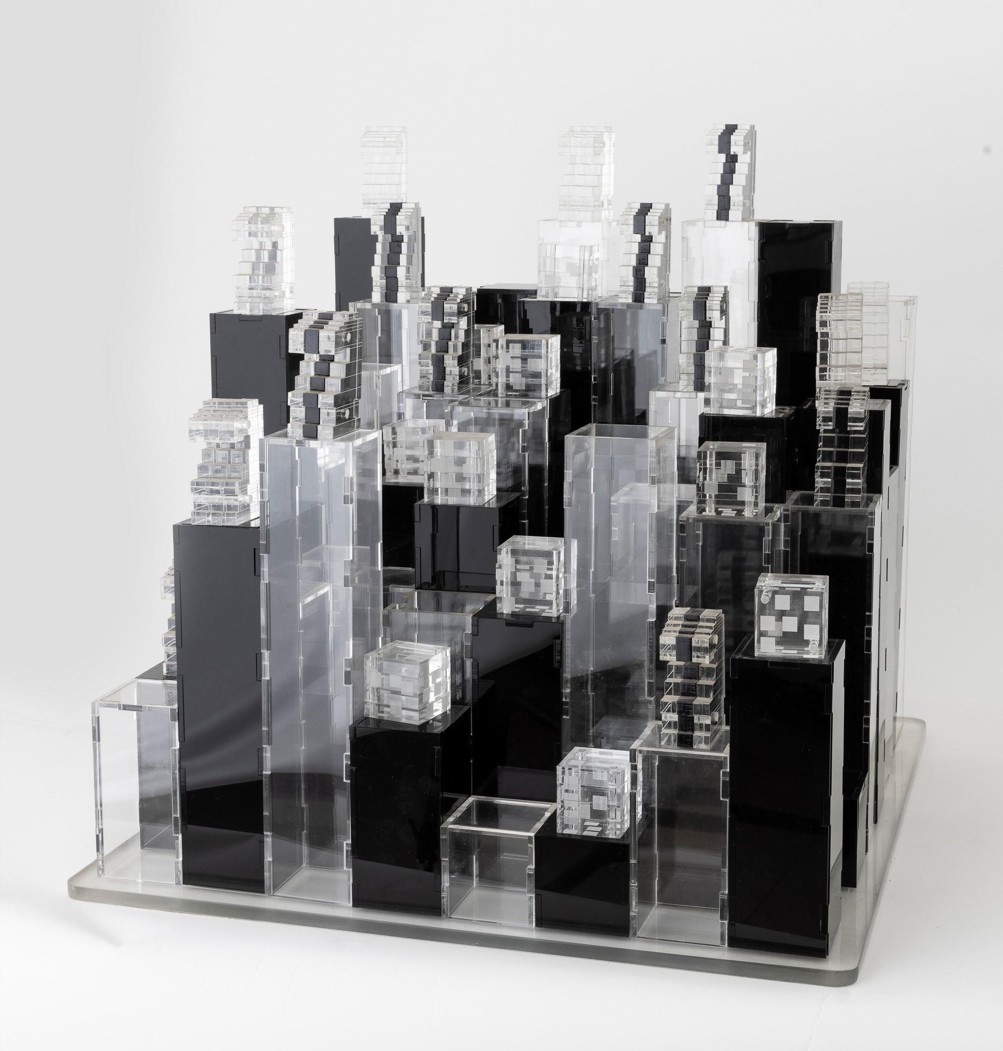 Raqs Media Collective - Rules to be Invented, scultura in plexiglas