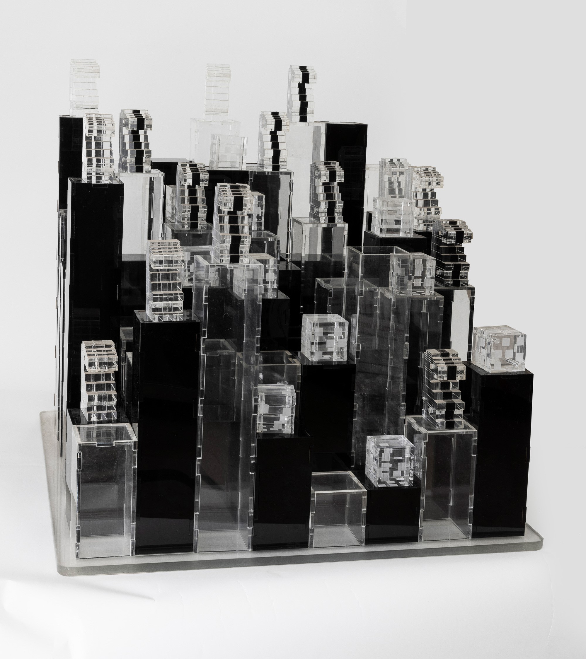 Raqs Media Collective - Rules to be Invented, scultura in plexiglas