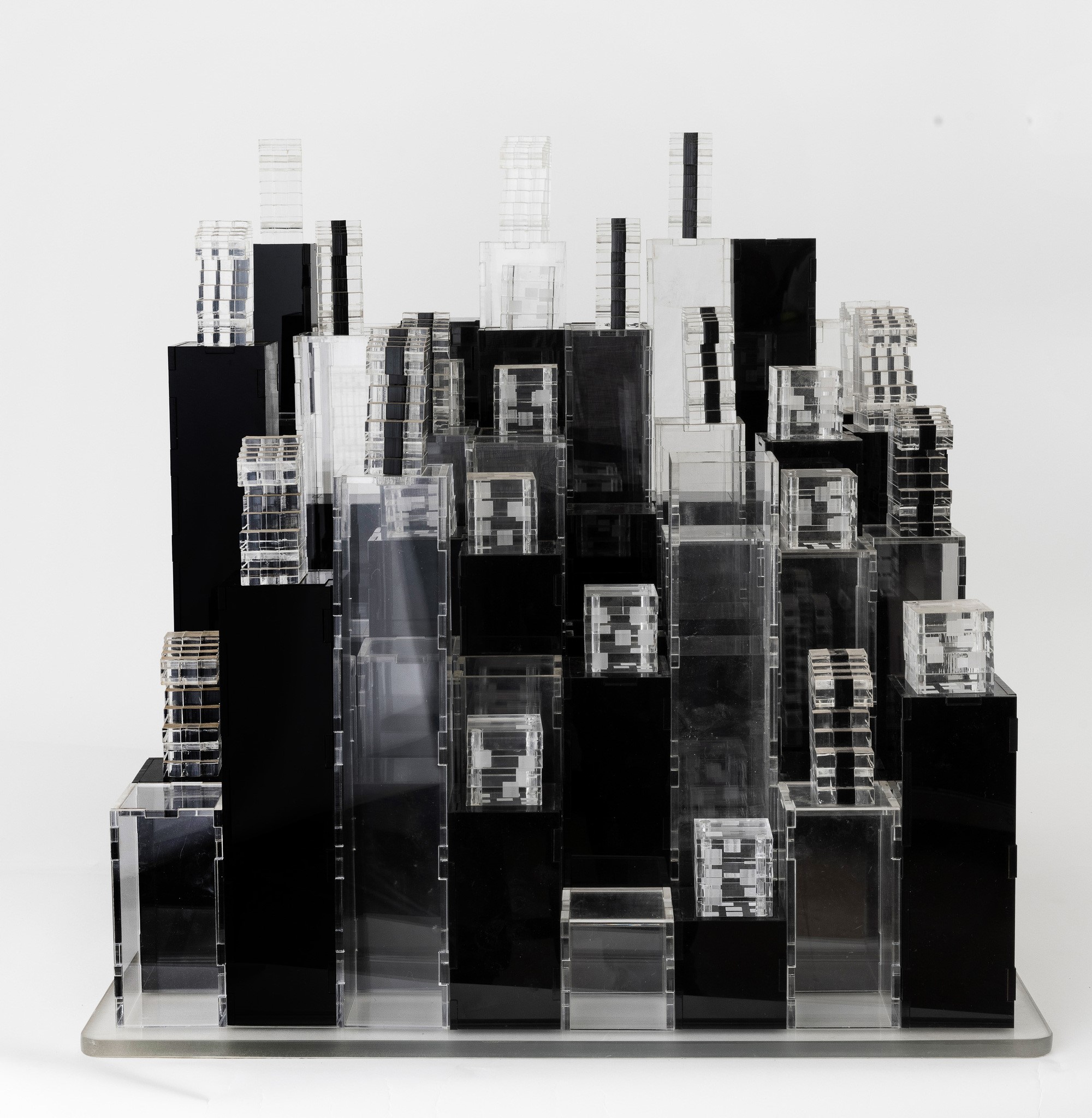 Raqs Media Collective - Rules to be Invented, scultura in plexiglas