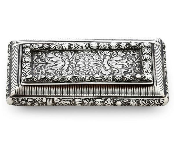 Tabacchiera. Francia , XVIII-XIX secolo. Marchio di ricontrollo in uso dal 1809