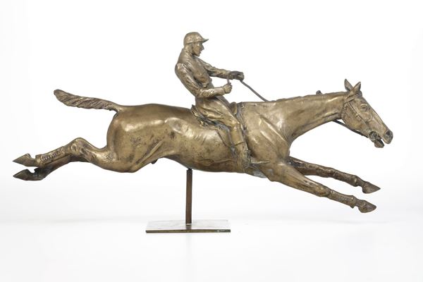 Fonditore del XX secolo Cavallo in corsa con fantino