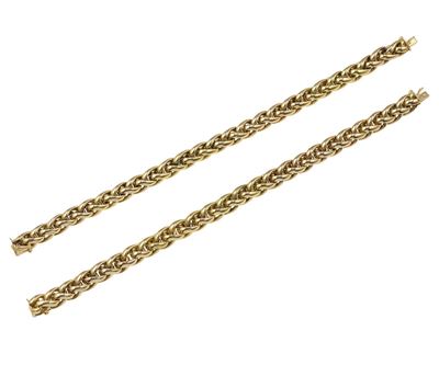 Due Bracciali a Maglia Intrecciata