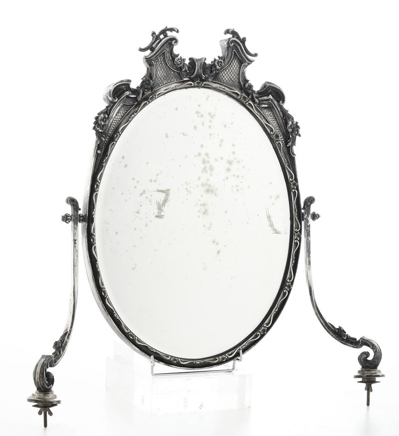 Specchiera basculante per toilette in ottone argentato in stile settecentesco, XX secolo  - Auction Antique - Cambi Casa d'Aste