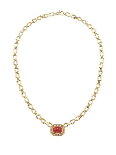 Collana con inserto centrale in corallo e diamanti a contorno, montatura in oro giallo 750/1000