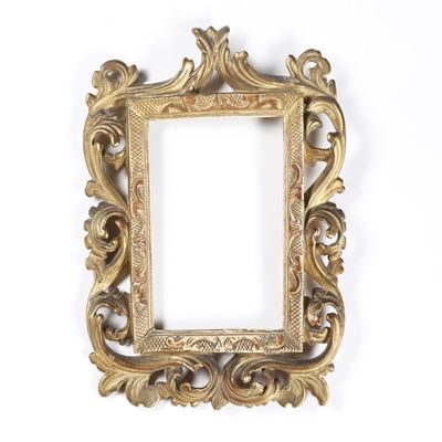 Piccola Cornice Intagliata a Volute, Traforata e Dorata. Toscana XVIII-XIX Secolo