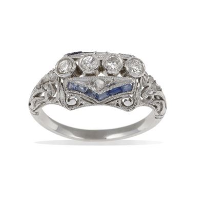 Anello con Piccoli Diamanti di Vecchio Taglio e Zaffiri