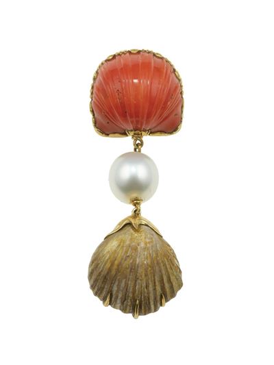 Spilla a conchiglie, corallo e perla con montatura in oro giallo 750/1000