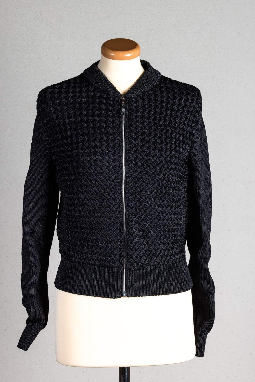 Louis Vuitton Lotto di 3 Capi: Maglioncino in Cotone Codice Identificativo N. Rw181a Fwi Fekl89 T...