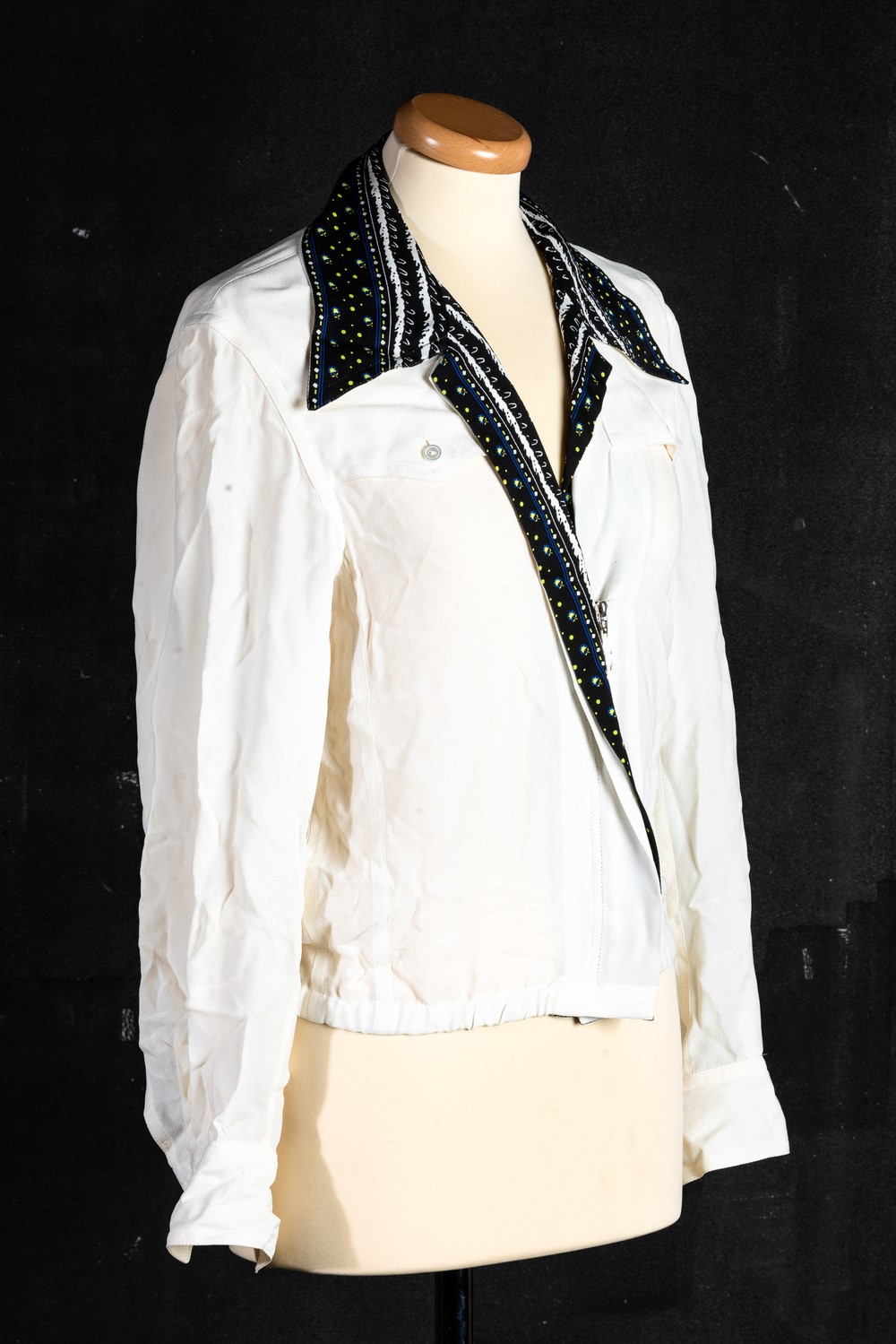 Louis Vuitton Lotto di 3 Capi: Maglioncino in Cotone Codice Identificativo N. Rw181a Fwi Fekl89 T...
