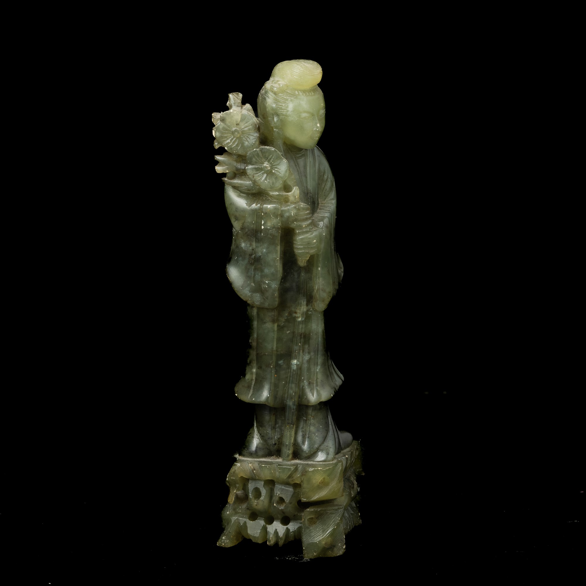 Figura di Saggio in Giada Verde Spinacio, Cina, Dinastia Qing, XIX Secolo