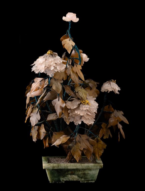 Figura di Bonsai in giada e pietra dura, Cina, XX secolo