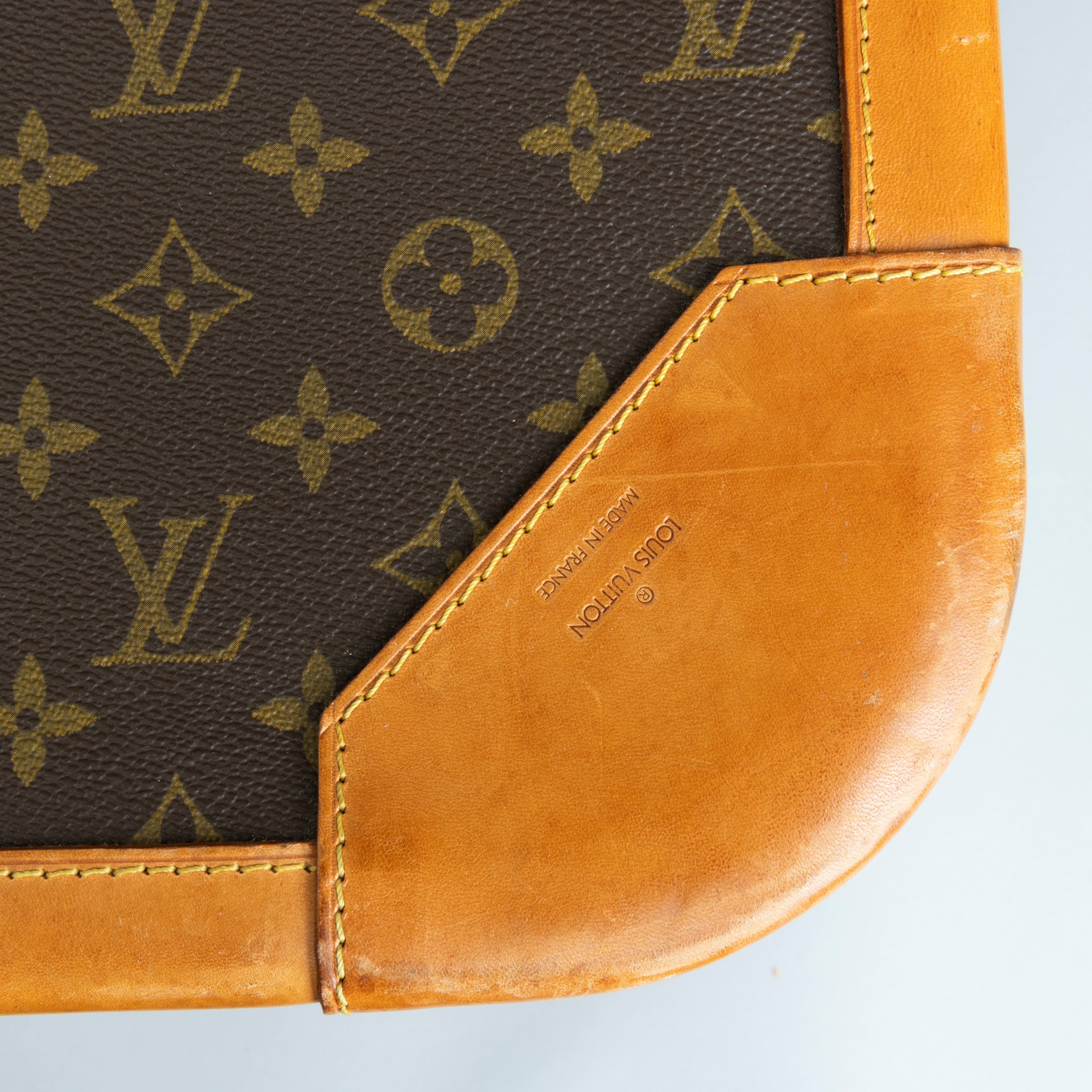 Louis Vintage Lotto di Due Valige Rigide, Piccola 50x40x20 CM, una Macchie All'interno, Rottura V...