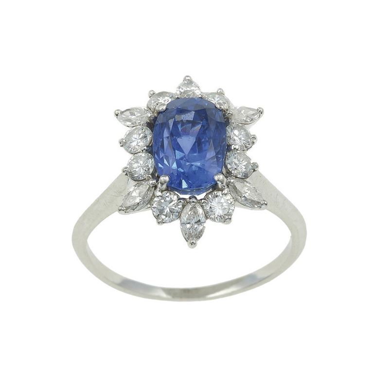 Sapphire and diamond cluster ring. No indications of heating  - Auction Fine Jewels - Cambi Casa d'Aste