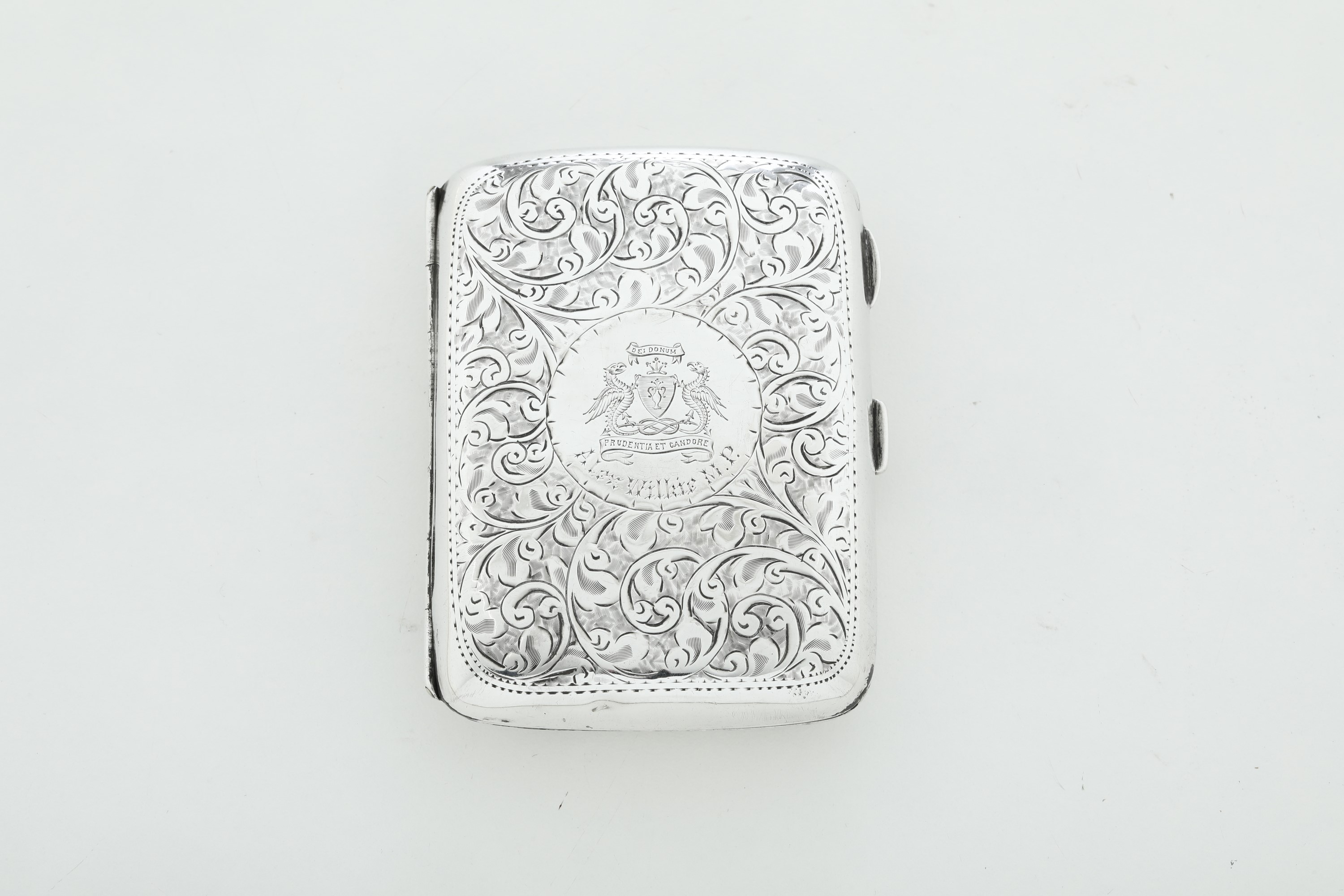Insieme di tre portarigarette in argento fuso con decoro smaltato, Birmingham, 1878-1915