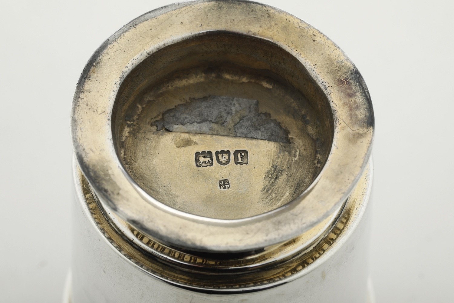 Mug e bicchiere, Argento fuso, Londra 1840-1901
