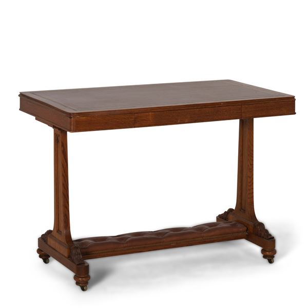 Scrittoio in legno. XX secolo