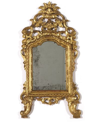 Specchiera in Legno Intagliato, Traforato e Dorato. XVIII Secolo