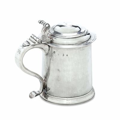 William Gamble, Tankard in argento fuso, sbalzato e cesellato, Londra 1709